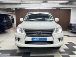 Lexus LX 570-1