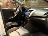 Hyundai Accent-12