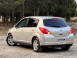 Nissan Tiida-7