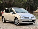 Nissan Tiida-5