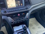 Hyundai Elantra-12