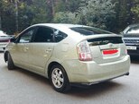 Toyota Prius-5