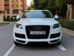 Audi Q7-1