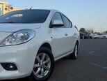 Nissan Sunny-6
