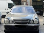 Mercedes E 320-9