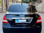 Nissan Tiida-11