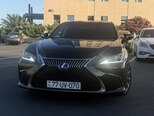 Lexus ES 300h-1