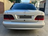 Mercedes E 220-4