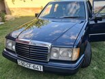 Mercedes 230 E-1