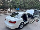 Hyundai Sonata-4