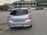 Nissan Tiida-4