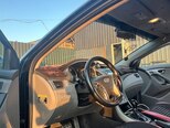 Hyundai Elantra-8