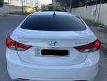 Hyundai Elantra-2