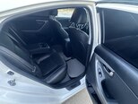 Hyundai Elantra-12