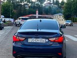 Hyundai Sonata-2