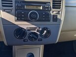 Nissan Tiida-14