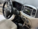 Hyundai Accent-31
