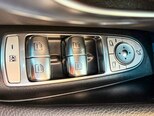 Mercedes E 300 de-8