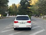 Audi Q7-7