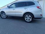 Hyundai Santa Fe-12