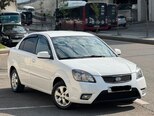 Kia Rio-1