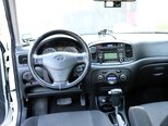Hyundai Accent-11