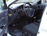 Hyundai Accent-10