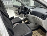 Hyundai Accent-13