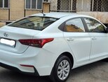 Hyundai Accent-7