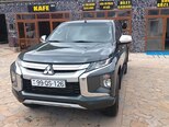 Mitsubishi L200-1