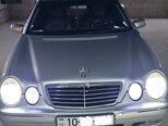 Mercedes E 240-2