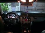 Mercedes E 240-6