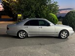 Mercedes E 270-16