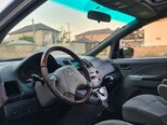 Mitsubishi Grandis-8