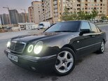 Mercedes E 280-1