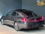 Hyundai Sonata-16
