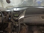 Hyundai Elantra-3