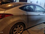 Hyundai Elantra-4