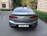 Hyundai Elantra-2