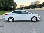 Hyundai Elantra-9