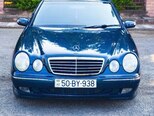 Mercedes E 220-1