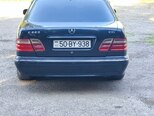 Mercedes E 220-2