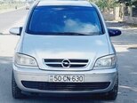 Opel Zafira-5