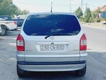 Opel Zafira-4