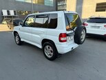 Mitsubishi Pajero io-8