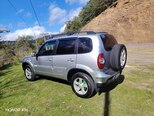 Chevrolet Niva-4