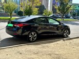 Hyundai Elantra-8