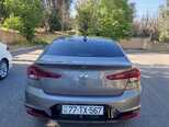 Hyundai Elantra-2