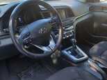 Hyundai Elantra-12