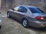 Ford Taurus-3